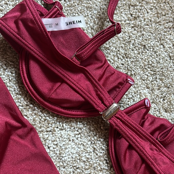 Bikini Clam Shell Set - Picture 5 of 6